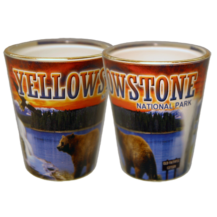 YELLOWSTONE PHOTO SHOT WITH GOLD RIM