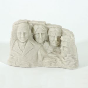 MOUNT RUSHMORE MEDIUM SOUTH DAKOTA MADE SAND CASTING