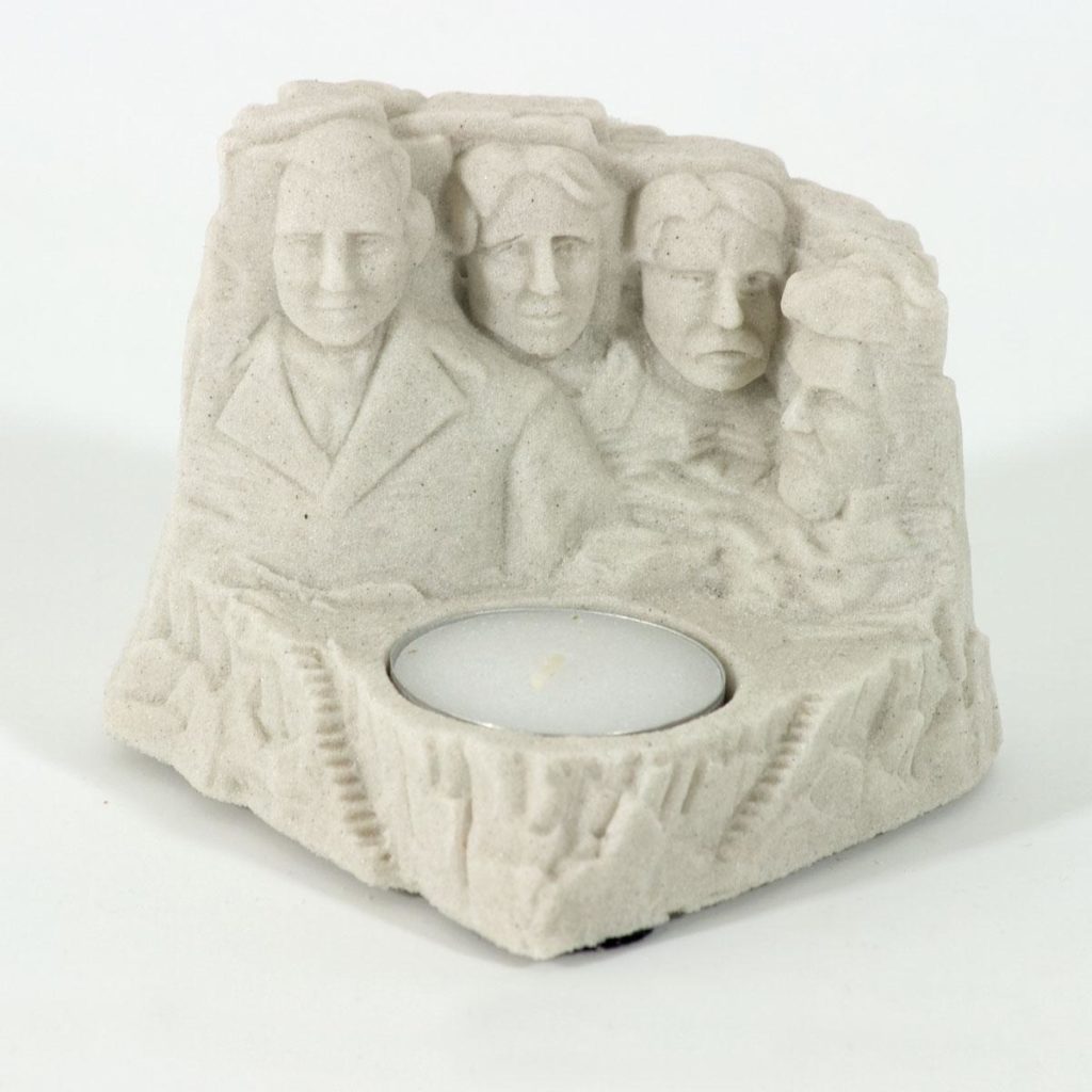 MOUNT RUSHMORE CANDLE SOUTH DAKOTA MADE SAND CASTING