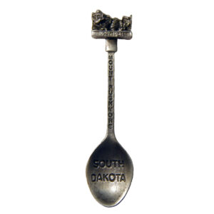MOUNT RUSHMORE PEWTER MODEL TOP SPOON